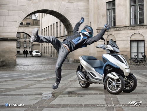 Piaggio MP3: Sliding